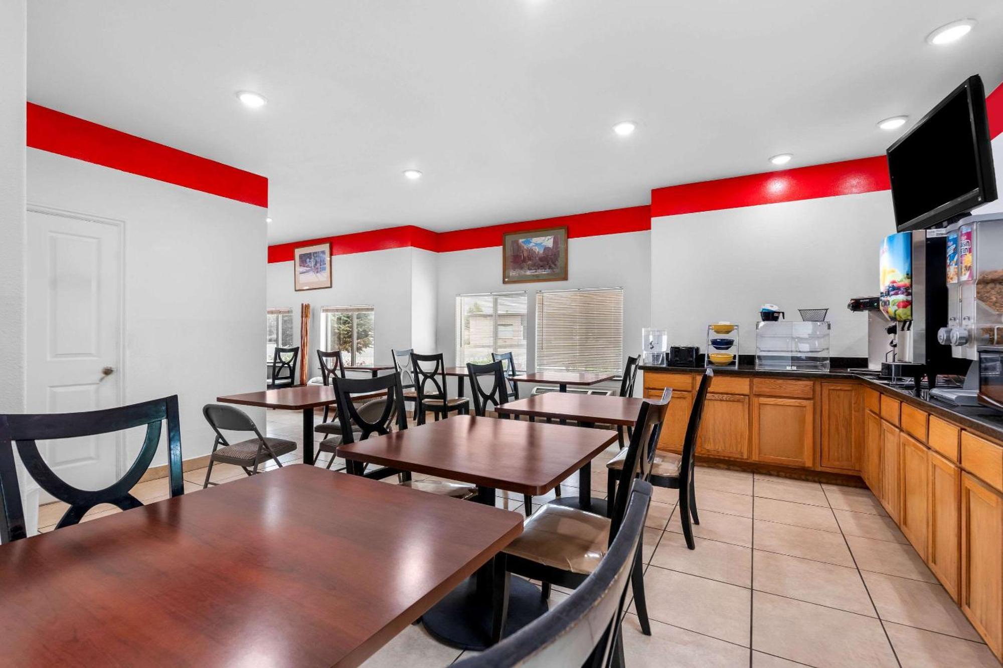Econo Lodge Panguitch Near Bryce Canyon Εξωτερικό φωτογραφία